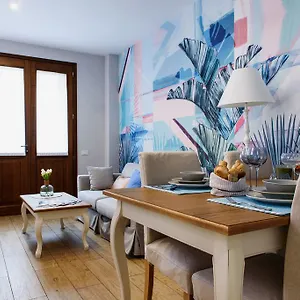  Apartment Lora Luxury House, Parking With A Reservation